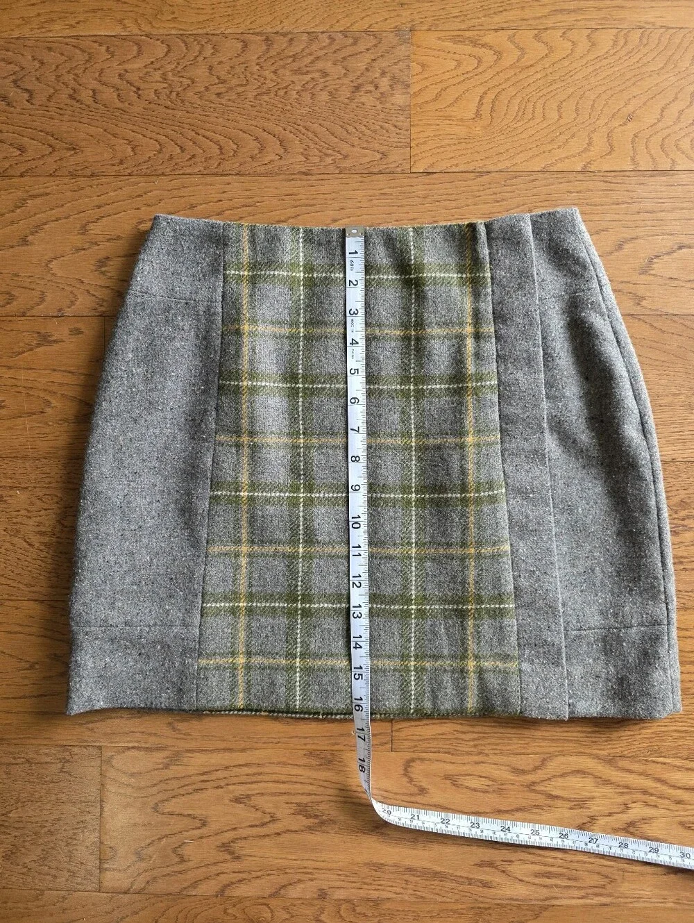 Banana Republic Mini Skirt Gray Plaid Wool Blend Size 4